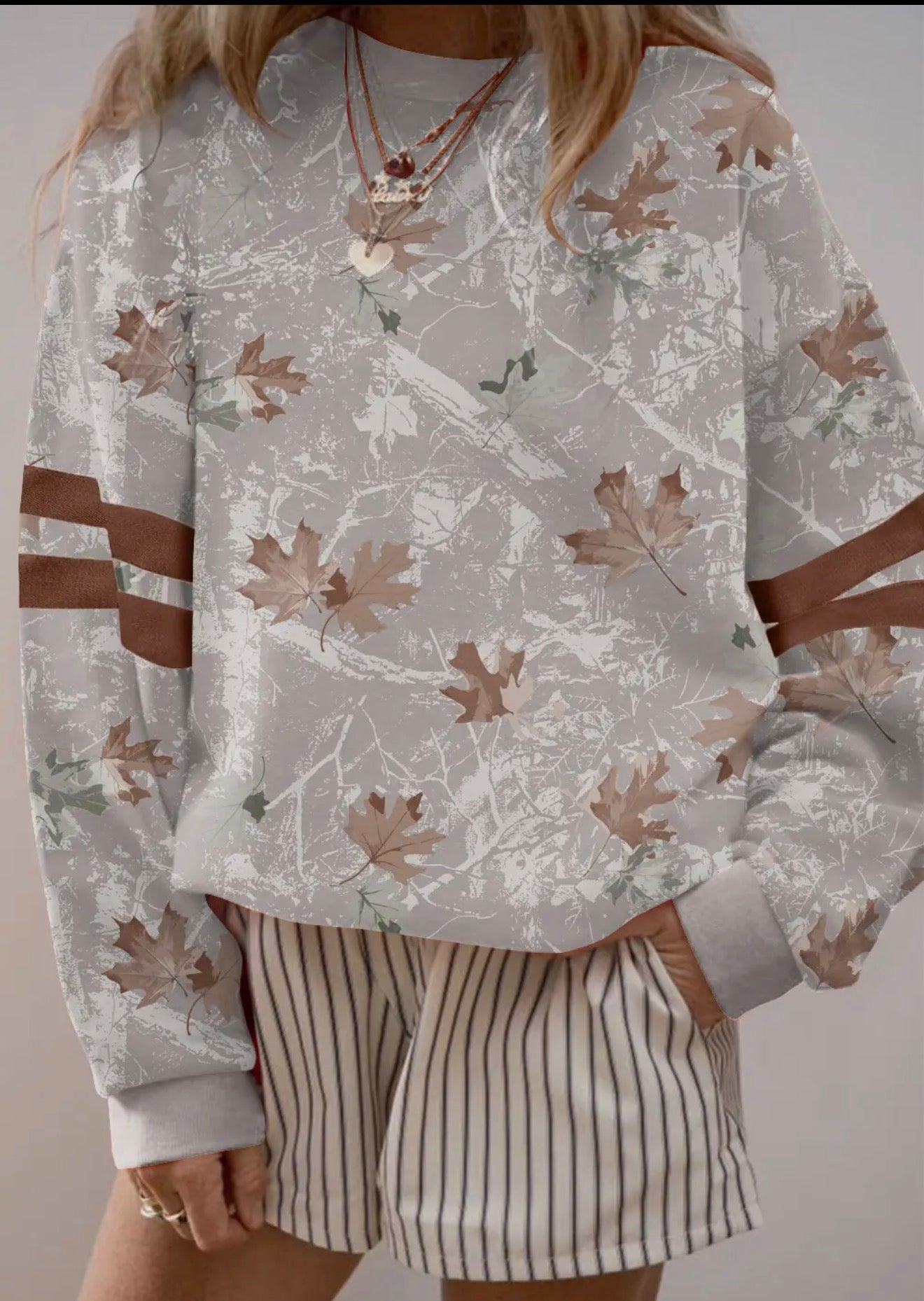 Camo w/ stripe detail pullover sweatshirt