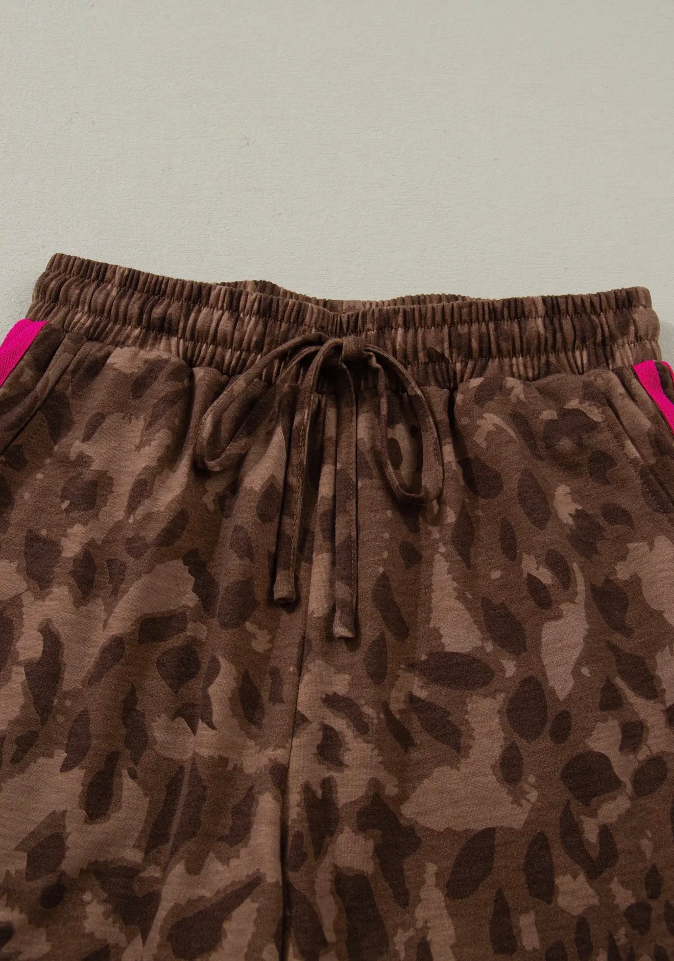 Leopard pink striped accent short set