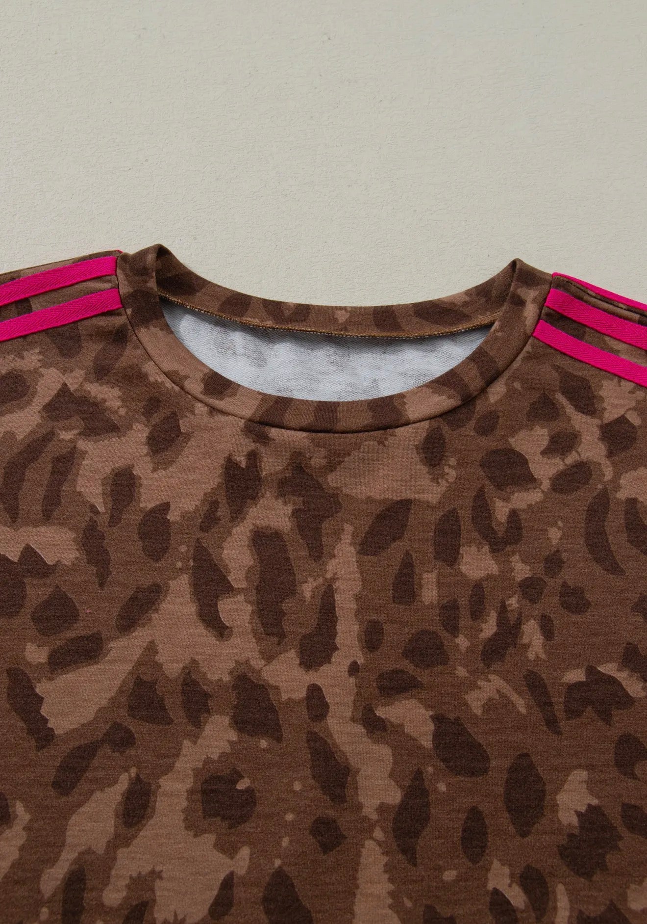 Leopard pink striped accent short set